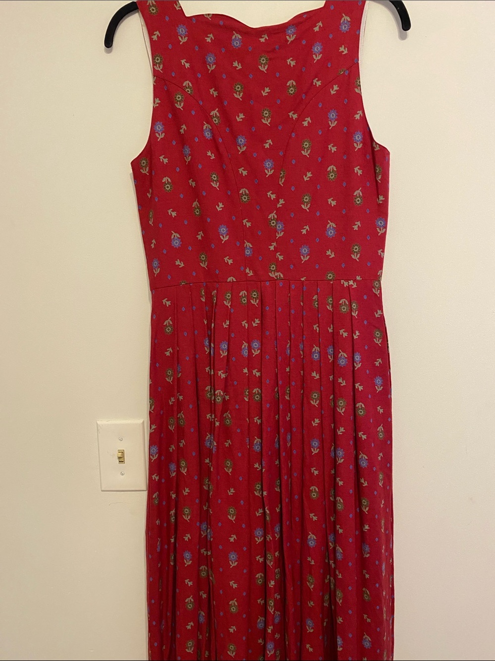 Red Floral Maxi Dirndl Dress with Button Front, traditional German dress - Picture 4 of 11